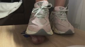 Pink New balance 9060 Shoejob
