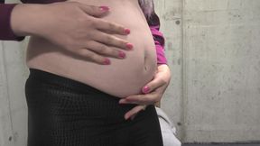 Worship My pregnant belly