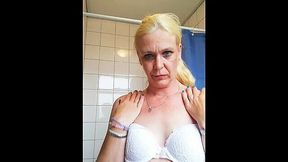 Wild MILF gets steamy in the shower