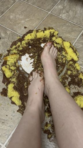 smooshing cake under my feet~