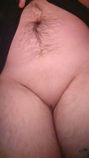 Curvy road runner gets it on with a group of fellow naturals