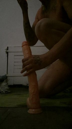 Mega dildo