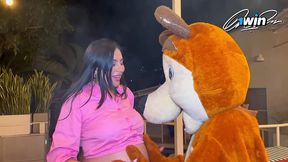 a friend gives me a surprise for my pregnancy - tommy miller and melani latina