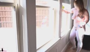 Big titty curvy blonde amateur naked window cleaning