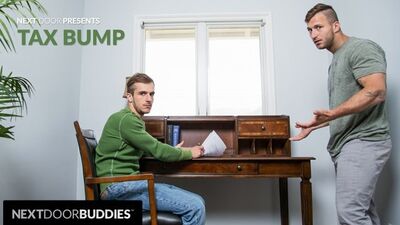 Donte Thick wants ass and roommate is happy to give him some