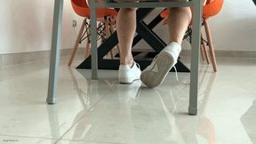 BIG FEET IN SNEAKERS SHOEPLAY UNDER THE TABLE - MP4 HD