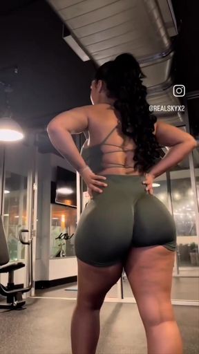 Female Onlyfans Model in Gym