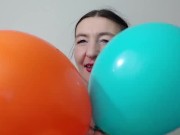 Gypsy Dolores plays with balloons, funny attempt on a balloon fetish video