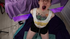 piss lover gets golden showers & big facial cumshot