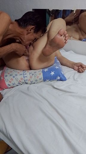 My everlasting fuck to my beautyful wife always eating her pussy to make creamy