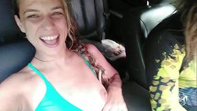 Loira surfistinha batendo uma siririca depois da praia - Vlog da Venus 10