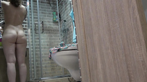 ”HD homemade video of my nude GF freshening up in the bathroom”