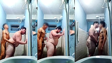Gozaram duas vezes dentro do meu rabão no banheiro (compilado)