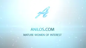 Sensual MILF in blue nightie gets turned on by a hand in her twat