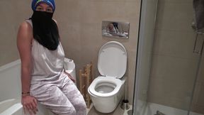 Egyptian Stepmom Teaches Stepson How to Piss