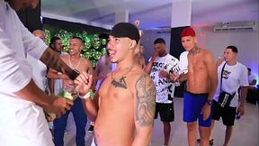 A Festa de Anivers&aacute_rio Da Hotboys Esquenta e Os Cariocas Come&ccedil_am A Se Pegar
