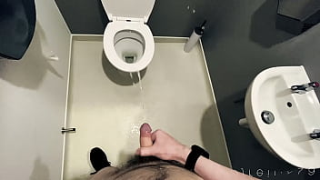 jjreilly79 wanks his small cock furiously while pissing, HOSING a public bathroom with fresh piss!