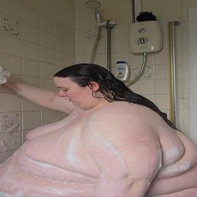 SSBBW too fat to shower