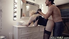 Bouncing her big ass on his dick with her boobies in his face pushes him to the limit - Hadley Haze