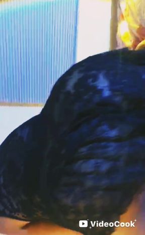 Thicc Phat Oiled up Ass!!