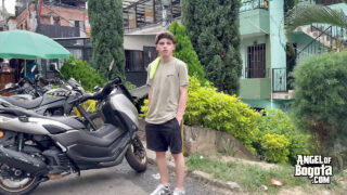 18歳のスペイン人トゥインクが激しい生バックピストンを受ける