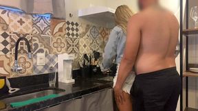 chamei meu novo vizinho pra tomar um cafe mas ele quis comer meu cuzinho