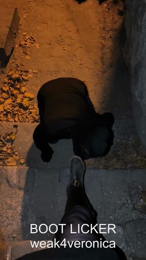 It didn't even take a single day for me to find a loser who licked the 🐶💩off the sole of my boot.🤣🤣🤣😈