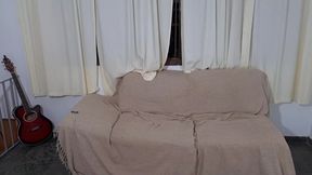 meu marido me pegou na cama com a minha amiga e ficou babando de tesao