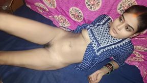Secretly went to the school madam at night, removed her clothes, and penetrated her vagina.