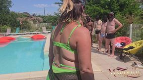 j ai fais venir 20 mec autour de la piscine de l ile des plaisirs, des black des blanc , des gros des maigres