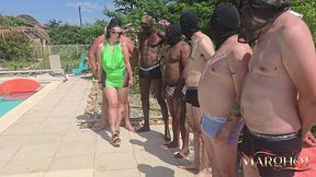 j ai fais venir 20 mec autour de la piscine de l ile des plaisirs, des black des blanc , des gros des maigres