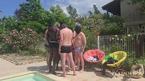 j ai fais venir 20 mec autour de la piscine de l ile des plaisirs, des black des blanc , des gros des maigres
