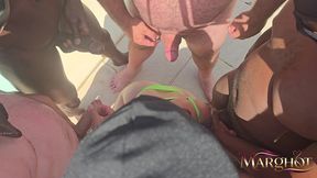 j ai fais venir 20 mec autour de la piscine de l ile des plaisirs, des black des blanc , des gros des maigres