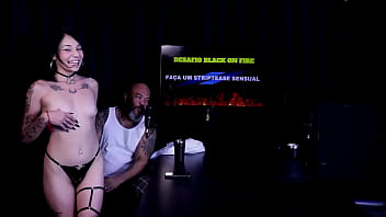 Safada faz stripper ficando toda pelada com os peitos e a buceta de fora ap&oacute_s falar que seu cu &eacute_ reservado - Paty Raven (WATCH ON: SHEER/RED)