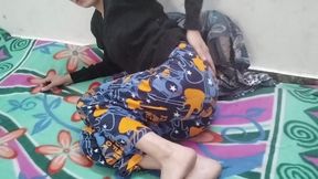 Muslim girlfriend ko call kar ke ghar pe bulaya