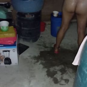 my friend&#039;s wife bathes for me... the cuckold is very offered