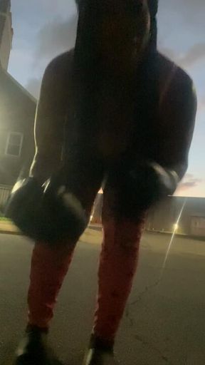 🥊 goddess desires victory pose!