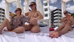 4, 5 heures a profiter de la piscine de l hotel avant de prendre notre avion ...