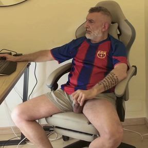 Mature Daddy with a big surprise