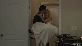 Beautiful bride Scarlet Red sucks dick and gets fucked
