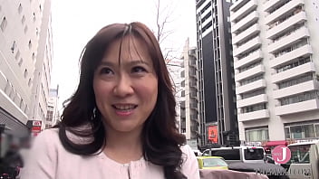 Married Japanese MILF Shiori gets fucked and fingering in sexy session