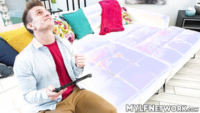 ”Horny Eliza Rae got banged after teasing her stepson Oliver Faze while playing”