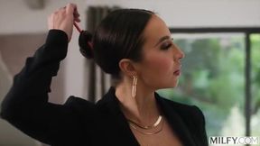 Business Trip Surprise: Melissa Stratton's Steamy Encounter with Her Assistant