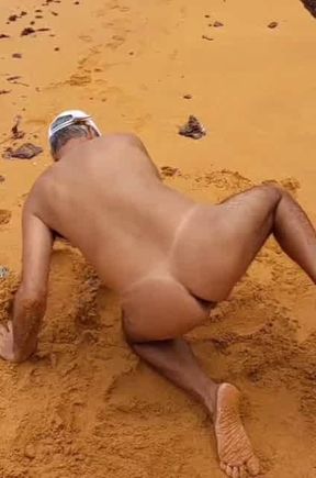 Ladysilva crossdress pelada na praia que bunda gostosa de marquinha