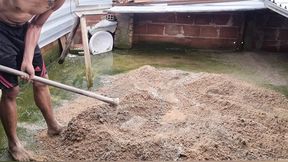 The bricklayer pleasured my pussy🌮️ &mdash;  my cuckold husband hadn′t touched me in days &mdash;  he made me cum