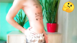 Fiatal amatőr melegek nagy faszokat rángatnak, mielőtt intenzív creampie dübörögnének