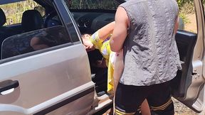 casal vai acampanhar no hallowen e sua esposa acaba sendo fodida pelo canibal