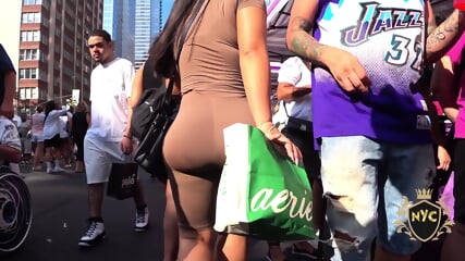 Thick Ass asian candid