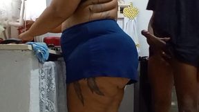 nao resistiu e me fudeu na cozinha