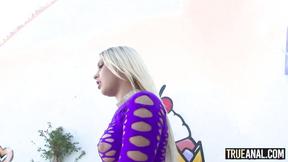 ”19 y. o. Layla's 1st Time Ass Pumping!”